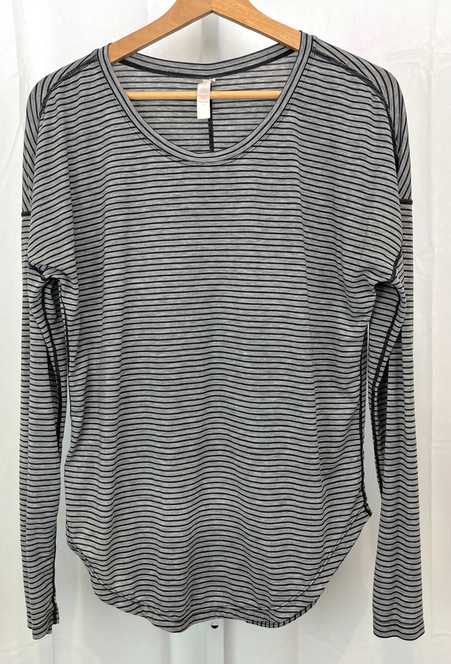 LUCY Activewear Size S Striped Drop Shoulder Long Sleeve Top Gray